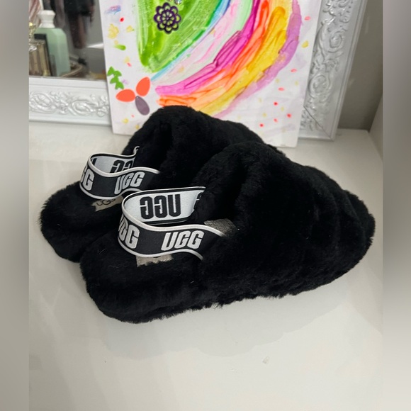 Women Uggs - Picture 7 of 7